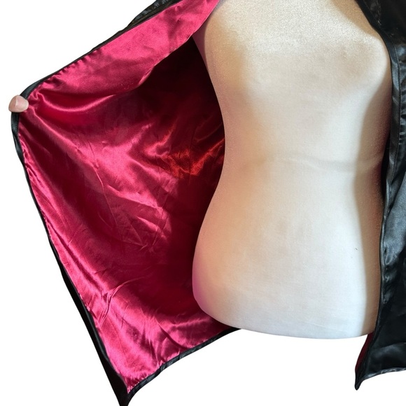 Black Satin Cape with Red Lining - Picture 5 of 5